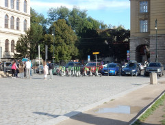 Zítra se bude tančit všude