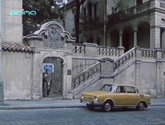 U kostela