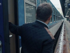 Petr na nástupišti