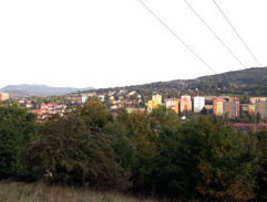 Město