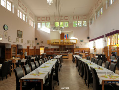 V lázních - restaurace