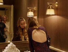 Valika na záchodoch