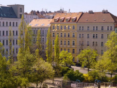 Pohled z budovy soudu
