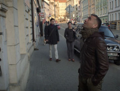 Před nebytovými prostory