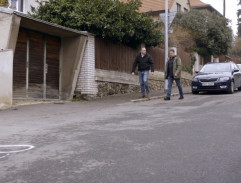 Před terapeutickým centrem