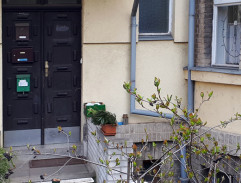 Vchod do domu V. Šejbala