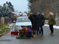 Nehoda u autobusové zastávky