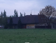 Kámen v okně