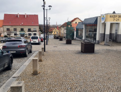 Město