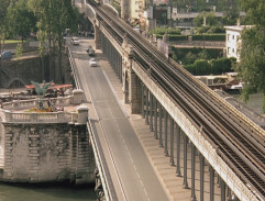 Na mostě v Paříži