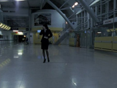 Irena v hale letiště