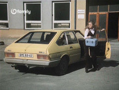 Marta před úřadem