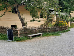 1. Murári