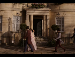 Před domem rodiny Cowper