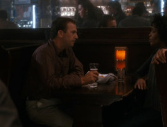 Rachel s Frankem v baru