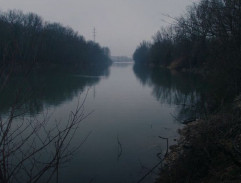 rieka pri štrkovisku