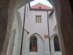 Rajský dvůr