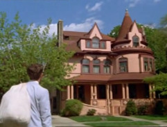 Stingo před domem Sophie a Nathana