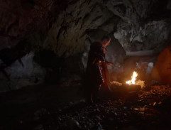princ Zach v jaskyni