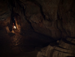 Princ Zach v jeskyni