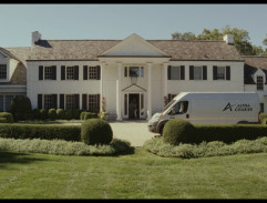 Kurýr přivezl zásilku