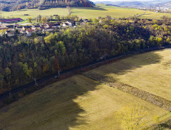 Trať