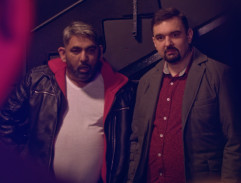 Majer s Ivenam u vstupu do klubu