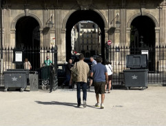 Harry bloudí Paříží