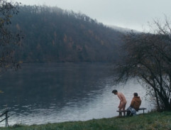 Přišla v noci