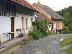 V uličce