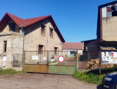 1. Včelař