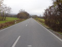 Výhled z autobusu cestou do vesnice