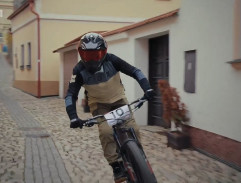 V uličce
