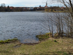Schůzka u rybníka