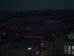 Záběr na poštu a nádraží