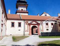 Pevnost (1994)
