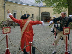 Na nádvoří zámku