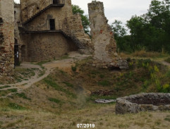 S01E01 Přátelé a nepřátelé