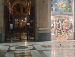 Vchod č. 83 v Gallerii Umberto