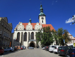 Město