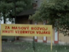 v kasárňach