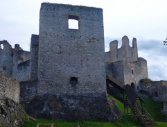 tajomný hrad