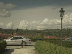 Odjezd svatebního průvodu