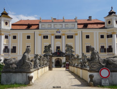 Zámecký most