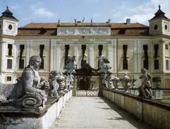 Zámecký most