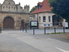 V tomhle zámku straší, šéfe!