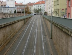nad podjazdom