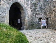 Brána Rumburakovho hradu