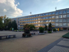 2. Seno a stáj