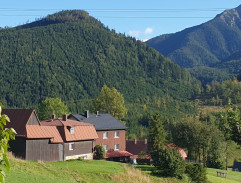 Nad kostelem